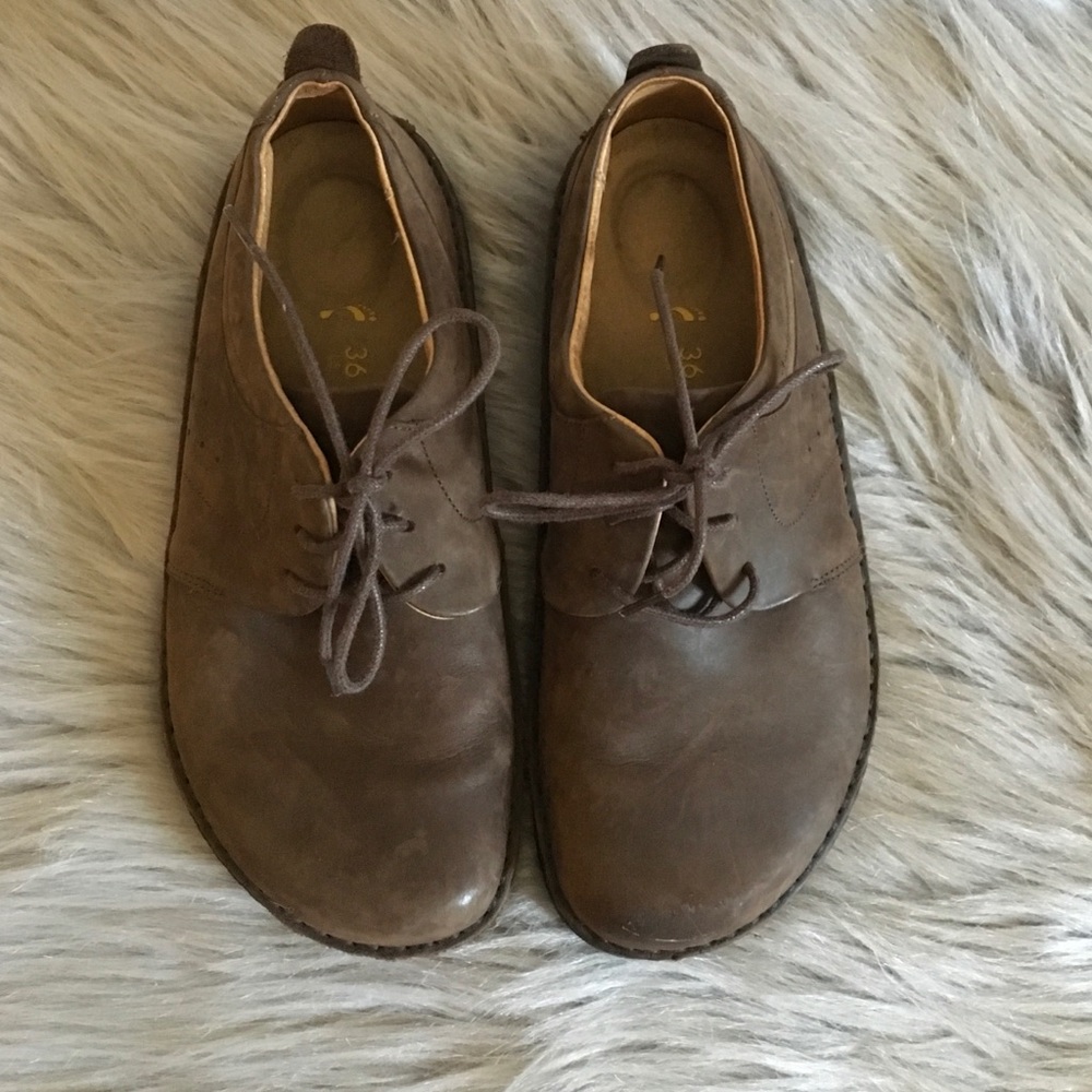 Birkenstock comfort shoes size Women’s 6